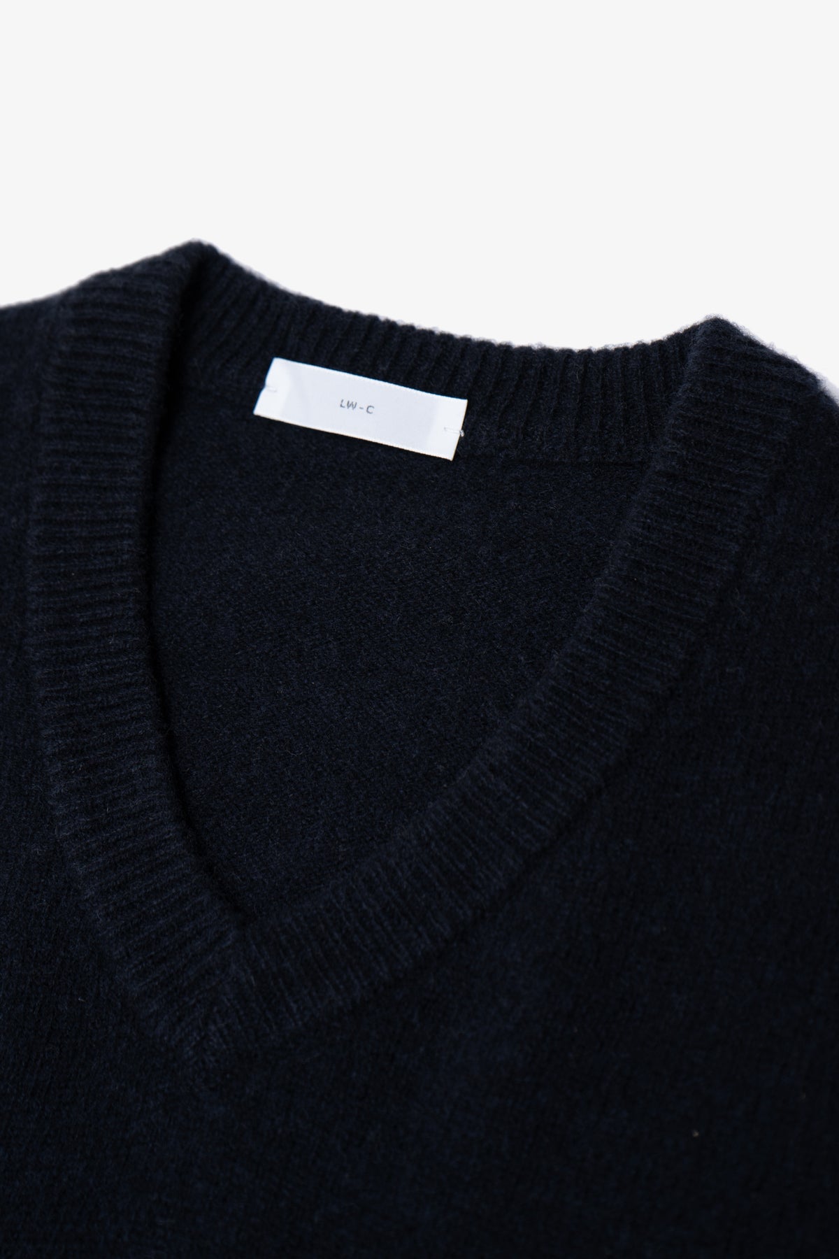 WOOL V-NECK SWEATER - DEEP NAVY