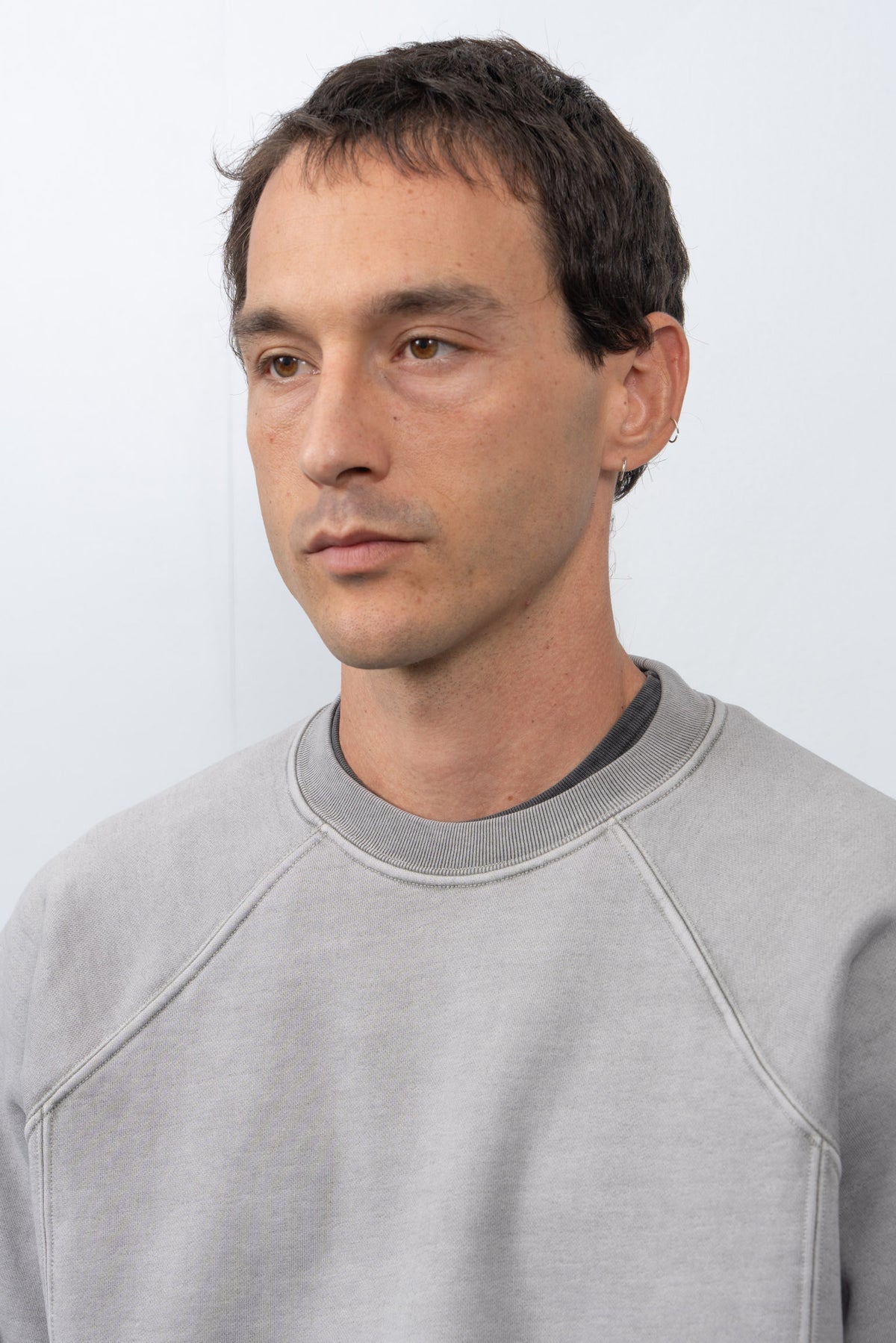 HEAVY GUSSET CREWNECK - PIGMENT CHALK