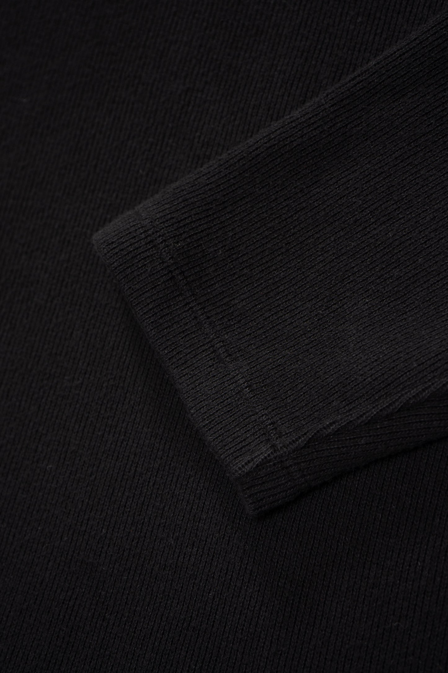 RING SWEATER - BLACK